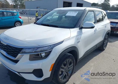 2023 Kia Seltos Lx z USA, uszkodzony, nr VIN KNDEPCAA2P7385329